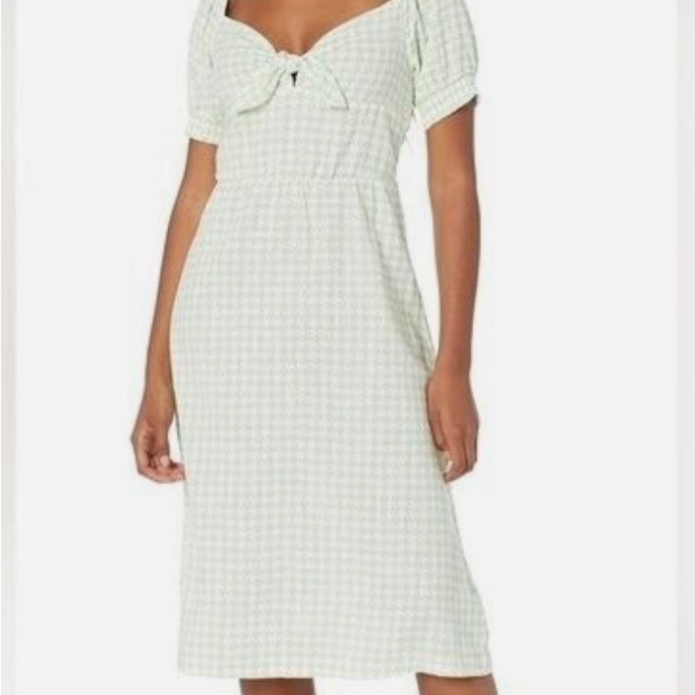 Elegant Spring Green Gingham Dress